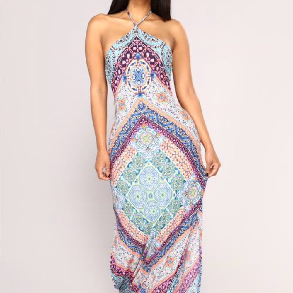 FASHION NOVA MAXI DRESS